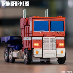 Transformers Optimus Prime Auto-Converting Programmable Robot Collectors Edition